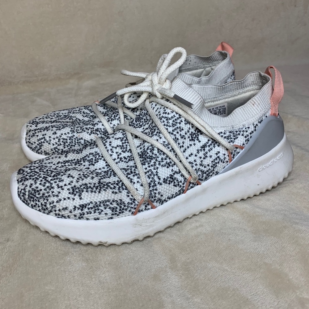 Adidas Cloudfoam tennis shoes